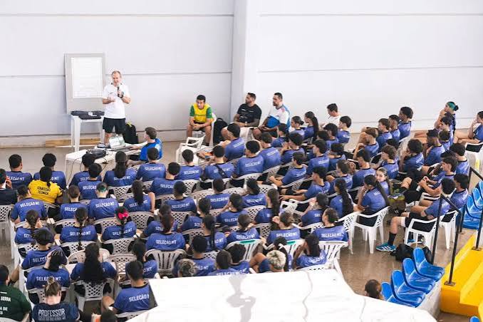 Tr&ecirc;s atletas de Araputanga disputam vaga na sele&ccedil;&atilde;o de handebol de MT - P&aacute;gina Press