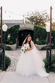 Real Bride Jen Gown Tara Keely Photographer Kylee Maughan Bitsybridal Bitsybride Utahbridalshop U Wedding Dresses Utah Wedding Dress Modest Bridal Gowns