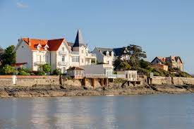 Prévisions consultez le temps actuel ainsi que les prévisions météo pour les 14 prochains jours d'un simple mouvement de doigt. Meteo Saint Sulpice De Royan 17200 Charente Maritime Previsions Meteo Gratuite A 15 Jours La Chaine Meteo