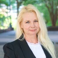 Shannon Shook's Instagram, Twitter & Facebook