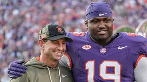 Pros, cons of Tampa Bay Buccaneers picking Clemson's DeMonte Capehart in 2026 NFL Draft