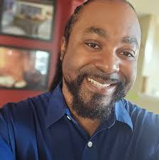 Deandre Curry's Instagram, Twitter & Facebook