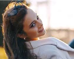 Efsun Damlasonmez Cukur Kiyafet