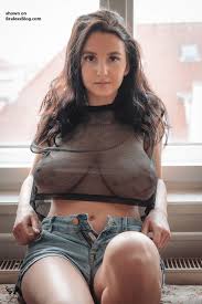 Laurine Nickel Drops the Mic On Worlds Most Perfect J-cup Boobs | Braless  Blog