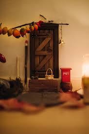 Wichteltur Amselle Wichteltur Amselle Amselle Bastenaccordingtoseason Wichteltur In 2020 Christmas Diy Plate Crafts Wallpaper