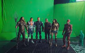 Determined to ensure superman's ultimate sacrifice was not in vain, bruce wayne aligns forces with diana prince with plans to recruit a team of metahumans to protect the world from an approaching threat of catastrophic proportions. Walt On Twitter Cinematographer Fabian Wagner Gave Us New Behind The Scenes Images Of The Cast United From Zack Snyder S Justice League Https T Co Knc2exwwbv