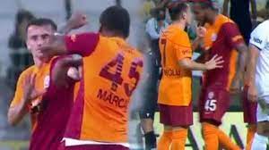 Dakikasında saha bir anda karıştı. J Syrqnjrxj4gm
