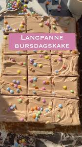 Annonse☕️Verdens mykeste sjokoladekrem🍫, Sjokoladelangpanne er en kake de  fleste har et forhold til. Det finnes 1 million oppskrifter og nå skal jeg  prøve å overbevise deg om å velge denne. , ✔️Hvis ...