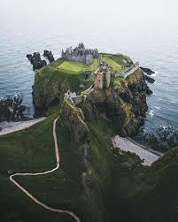 Schottland hält eine reihe von sehenswürdigkeiten und attraktionen für eine städtereise bereit. Schottland Ist Fur Seine Atemberaubende Natur Bekannt Wir Haben 11 Schottische Orte Und Sehenswurdig Schottland Reisen Schottland Urlaub Schottische Schlosser