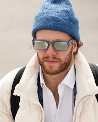 Headed to face the Habs ✈️