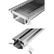 Caniveaux Inox A Fente Ou A Grilles Pour Interieur Caniveaux A Fente Et Grilles Scm