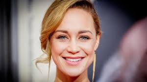 Maas' opleiding begon aan de afdeling musicaltheater van de fontys dansacademie in tilburg. Anouk Maas Vanavond Voor Het Laatst In Gtst