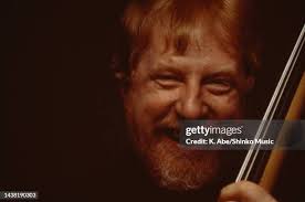 28.500 Red Mitchell Fotos und hochauflösende Bilder