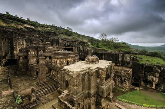 The multireligious caves at Ellora (article) | Khan Academy