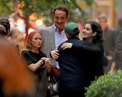While a source told et the olsen and sarkozy first stepped out together in 2012, after reportedly meeting at a party. Mary Kate Olsen Et Olivier Sarkozy La Cause De Leur Divorce Revelee Purepeople