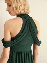 Yesil Appleline Yakasi Tul Detayli Sifon Abiye Elbise Lc Waikiki Elbise Moda Stilleri Mankenler
