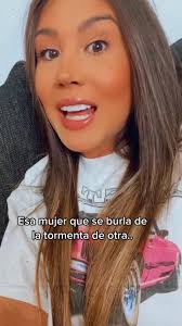 La Mujer Que Se Burla De Otra en la Tormenta