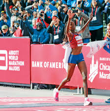 Mary keitany during her world record (women's only race) in the 2017 london marathon with 2:17 eliud kipchoge (left) and his three pacemakers (right) during the marathon world record in the 2018. New Women S Marathon World Record Pocketmags Com