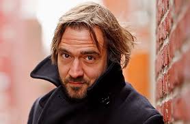 Le 10e Marché de la poésie se poursuit