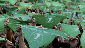 Se conocen tres tipos de aborto: Mas De 500 Personalidades Firmaron Una Solicitada Por Una Urgente Ley De Aborto Legal Telam Agencia Nacional De Noticias