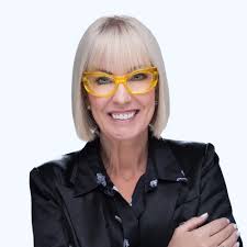 Candy Shaw's Instagram, Twitter & Facebook