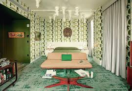 Everything you need to be ready to step out prepared. Your Move Take A Tour Of Lexington Ky S Queen S Gambit Sites Honolulu Star Advertiser