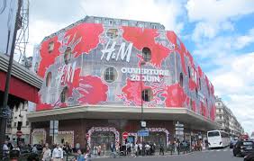 En 2011, h&m représentait plus de 2 285 points de vente répartis dans 43 pays et employait plus de 75 000 personnes. Le Plus Grand H M De France Ouvre Ce Mercredi A Paris Le Parisien