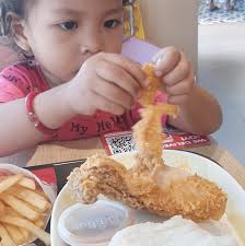 Nicole Mallette in people