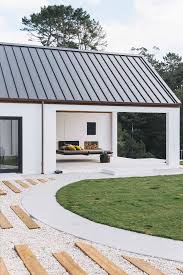 Blanchard Dave Escaliers Maison Exterieur House Photos Avant D Acheter Une Maison Monte Escalier In 2020 Modern Barn House House Designs Exterior House Exterior