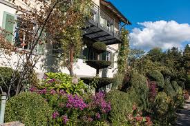 Extravagante dekorationsartikel für den garten oder den wohnbereich aus gusseisen. Haus Zum Nussbaum Seethaler Gartenimpulse