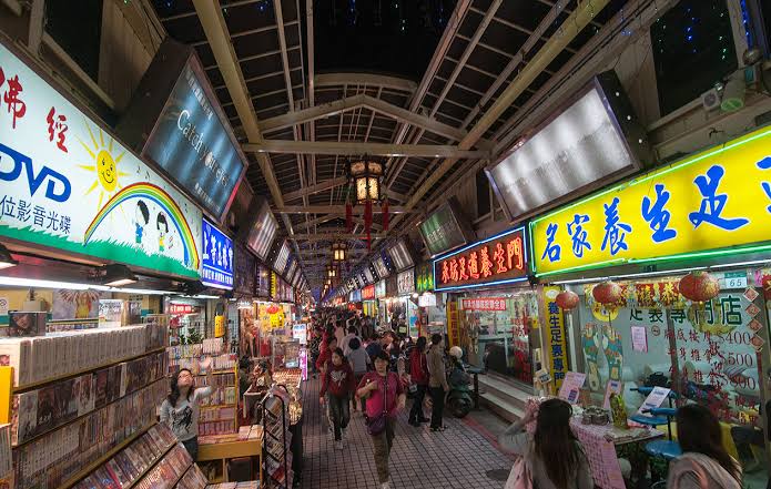 Mga resulta ng larawan para sa Huaxi Street Night Market, Wanhua, Taiwan"