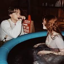 Billy zane/instagram in july 2017, dicaprio hosted a charity auction in the south of france, and winslet was there to support him. Best Of Leo Dicaprio On Twitter Leonardo Dicaprio And Kate Winslet On The Set Of Titanic 1997