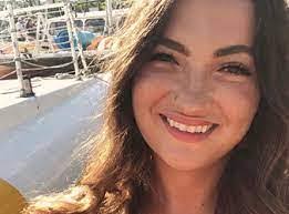 Amanda Voyles's Instagram, Twitter & Facebook