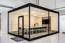 Máme jasnou vizi, firemní filozofii a kulturu. Verglaste Einbauwande In Der Produktionshalle Liko S