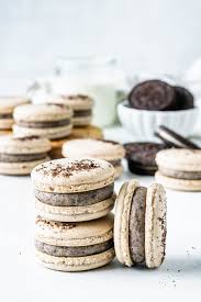 Oreo Macarons Plus Video Recipe In 2020 Oreo Macaron Macaron Recipe Banana Cookie Recipe