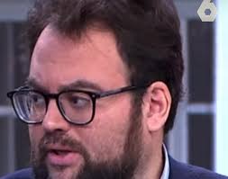 La ingeniosa historia de Don Pedrote de la Moncloa. Capítulo 1. Sugestivo  audiovisual de gente que tiene tiempo y talento.