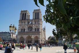 En 1699, louis xiv confie à robert de cotte le soin de procéder aux aménagements. Notre Dame In Paris Alle Praktischen Tipps Fur Den Besuch Paris Mal Anders