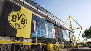 Transfer talk has the latest. Dortmund Corona Impfaktion Im Signal Iduna Park Fur Bvb Fans Inklusive Highlight