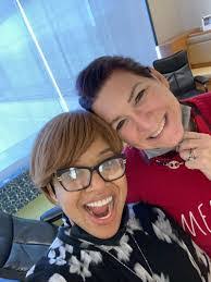 Dara Goldstein's Instagram, Twitter & Facebook