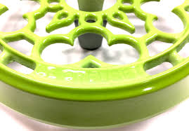 Do not place this product in an open flame or directly on any heat source. Le Creuset Cast Iron Kiwi Green Enamel Deluxe Round 9 Trivet Bis Designer Resale
