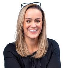 Shital Dave's Instagram, Twitter & Facebook