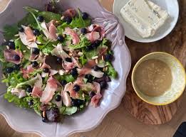 Une Salade Toute En Saveurs Que Je Realise Chaque Annee Fin Septembre Debut Octobre Pourquoi A Cette Epoque Tout Sim En 2020 Blanc De Poulet Jambon Fume Poulet Poche