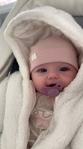 When baby wants to say hello👶☀️💖#cutebaby #sayang #bayilucu #funnyvideos  #newborn #babytok