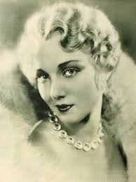 Happy Heavenly Birthday to actress Joyce Compton (1907-1997), shown here in  “Beauty Parlor” (1932) with an inebriated Harry C. Bradley (1869-1947)✨.  Born in Kentucky but mainly raised in Oklahoma, Compton developed an