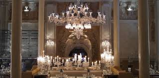 Vessiere Cristaux Cristal Baccarat Daum Lalique 3000 Articles En Ligne Belle Maison Baccarat Hotel Particulier