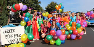 Tus 1887 roland bürrig e.v. Burrig Burriger Kirmes Bunte Und Laute Parade Bei Strahlendem Sonnenschein Rheinische Anzeigenblaetter De