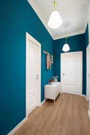 La peinture du couloir peut faire des merveilles pour la décoration de cette pièce, à condition de bien la choisir. Deco Couloir Quelle Couleur De Peinture Pour Un Couloir Sombre