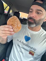 Breakfast sandwich with juicy, cheesy flavor