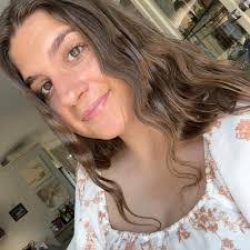 Megan Bloss's Instagram, Twitter & Facebook