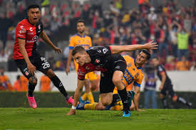 ¡se termina la era de ricardo tuca ferretti con tigres!atlas derrotó y eliminó a los felinos en el repechaje para avanzar a la los cuartos de final del guard1anes 2021. Atlas 1 0 Tigres Gol Y Resumen Del Repechaje De Guardianes 2021
